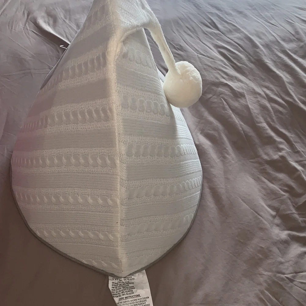 Hersheys shake pet bed